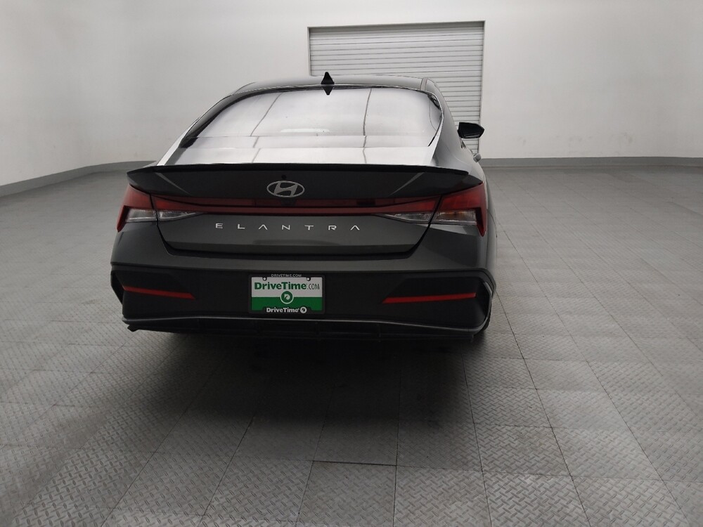 2025 Hyundai Elantra in Plano, TX 75074 - 18122982 7