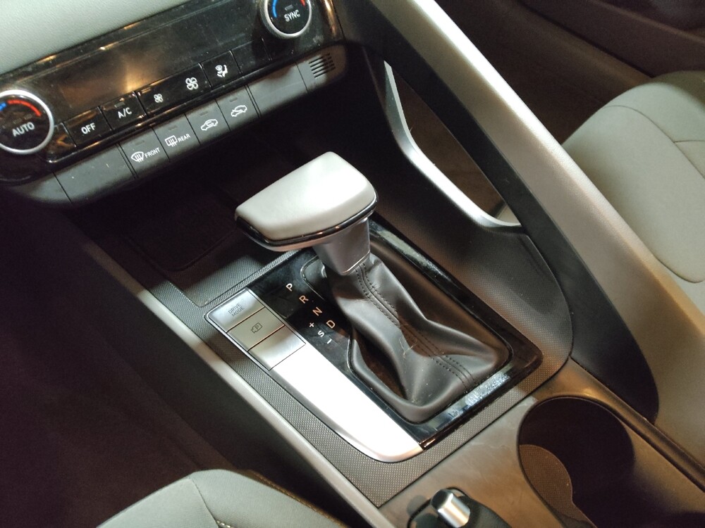 2025 Hyundai Elantra in Plano, TX 75074 - 18122982 26