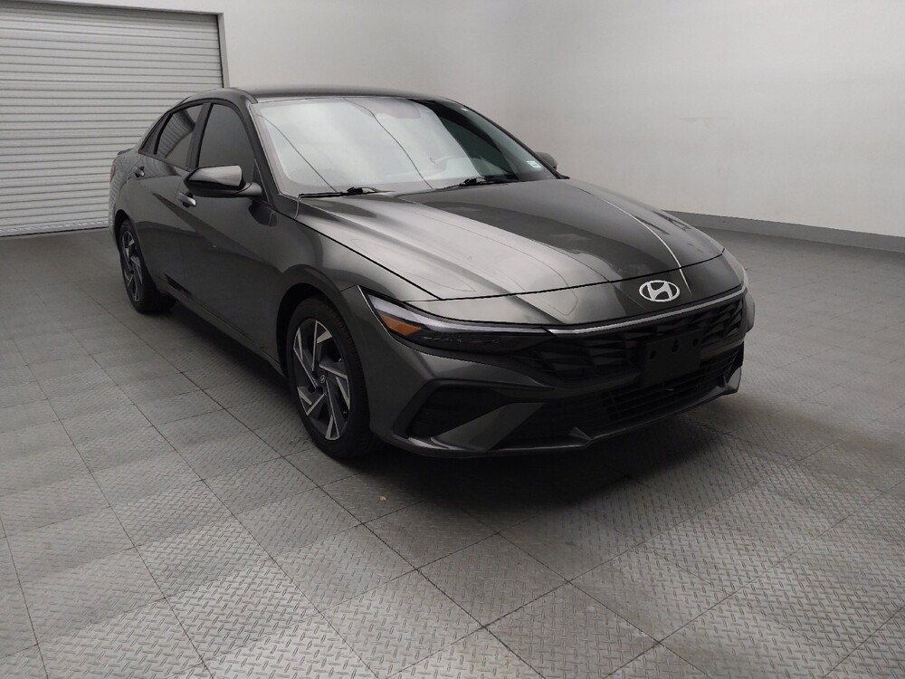 2025 Hyundai Elantra in Plano, TX 75074 - 18122982 13