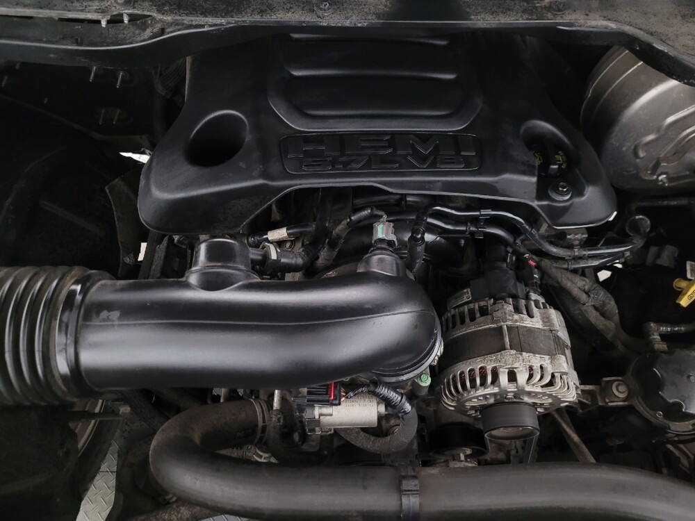 2019 RAM 1500 in Phoenix, AZ 85015 - 18122986 30