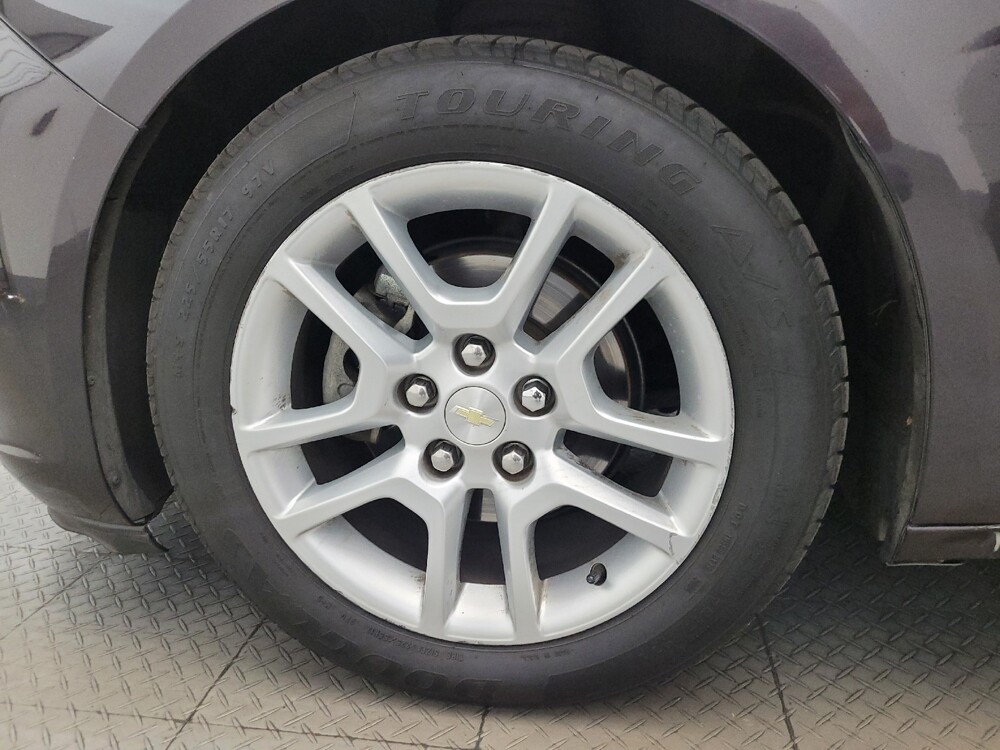 2015 Chevrolet Malibu in Glendale, AZ 85301 - 18122987 31