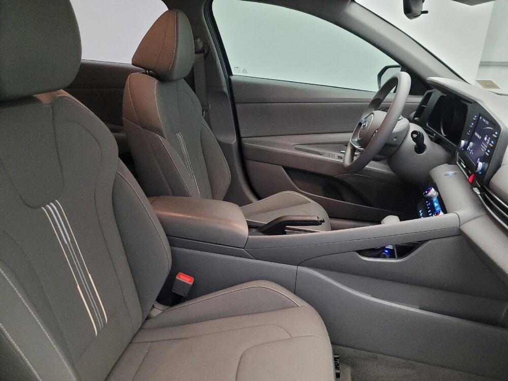 2023 Hyundai Elantra in Glendale, AZ 85301 - 18122989 21