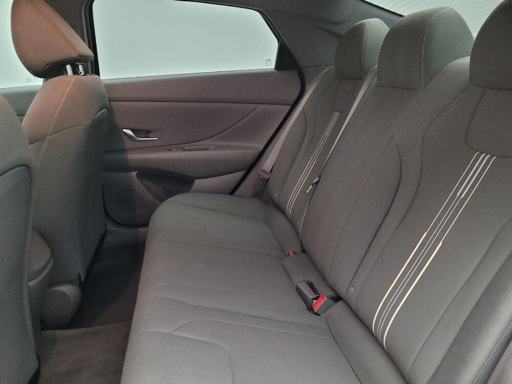 2023 Hyundai Elantra in Glendale, AZ 85301 - 18122989 18