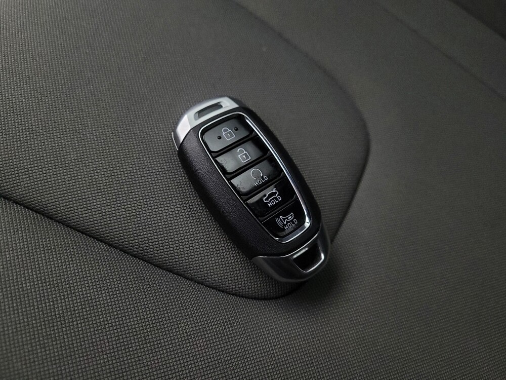 2023 Hyundai Elantra in Glendale, AZ 85301 - 18122989 32