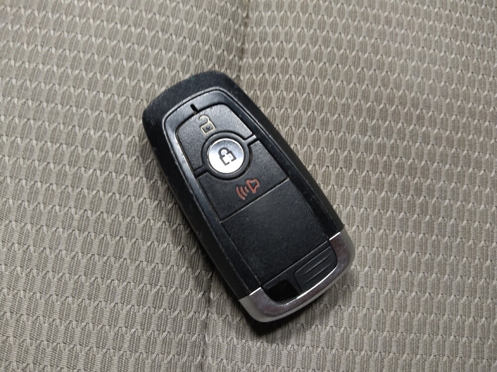 2018 Ford Explorer in Mesa, AZ 85210 - 18122990 32