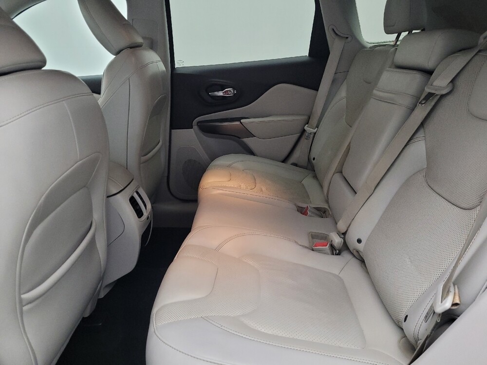 2019 Jeep Cherokee in Gainesville, FL 32609 - 18122998 18