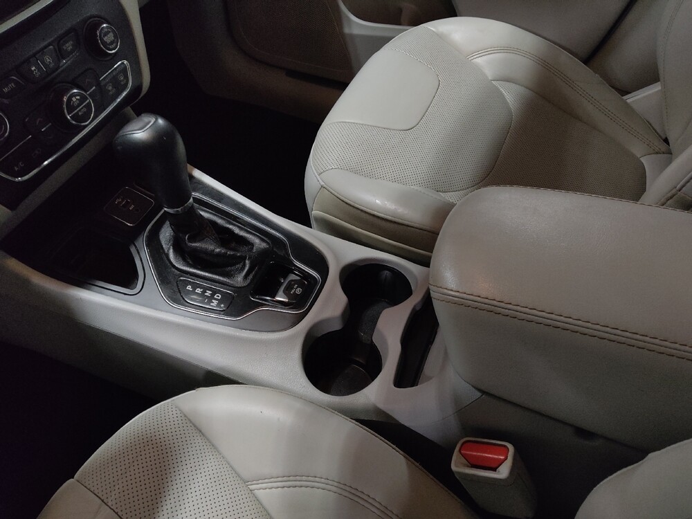 2019 Jeep Cherokee in Gainesville, FL 32609 - 18122998 26