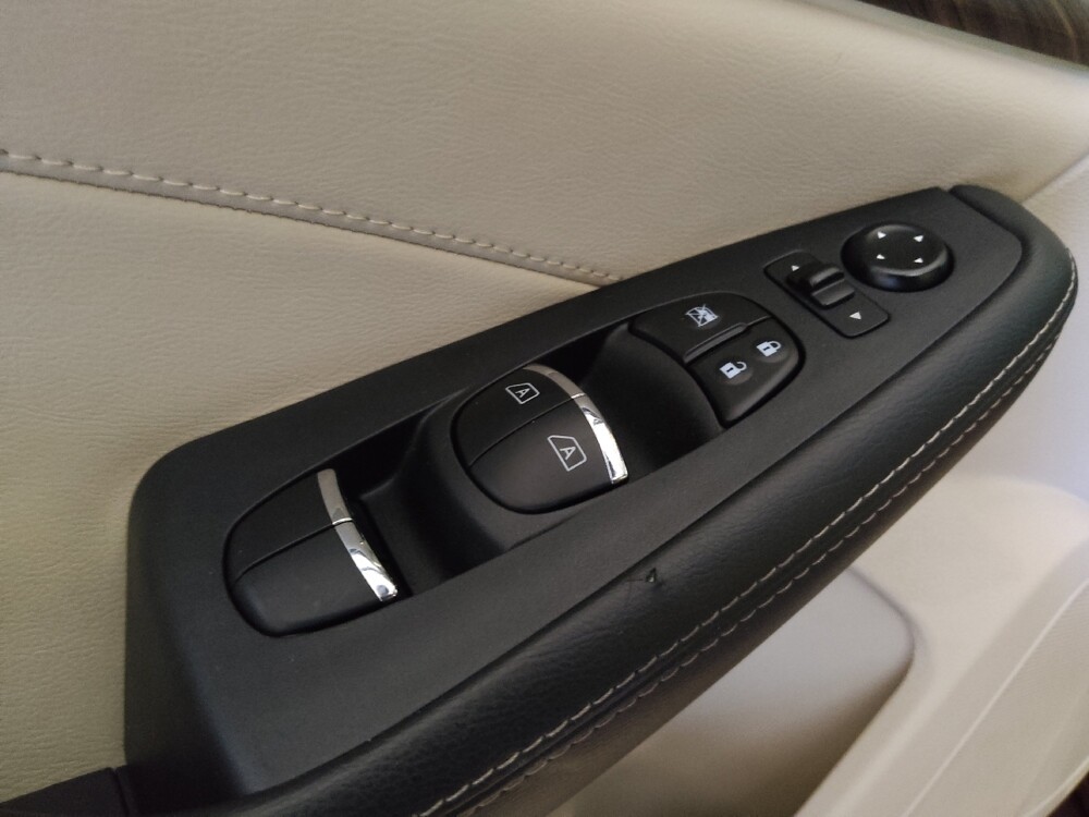 2016 Nissan Maxima in Tampa, FL 33619 - 18123000 27