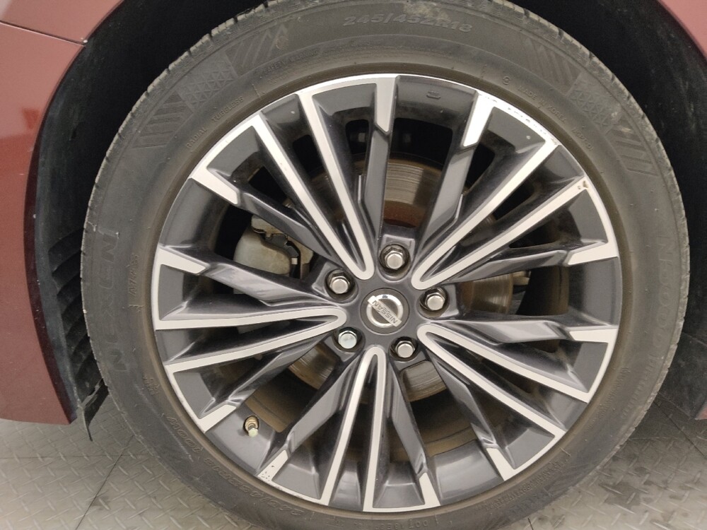 2016 Nissan Maxima in Tampa, FL 33619 - 18123000 31