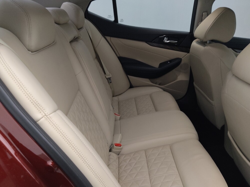 2016 Nissan Maxima in Tampa, FL 33619 - 18123000 19