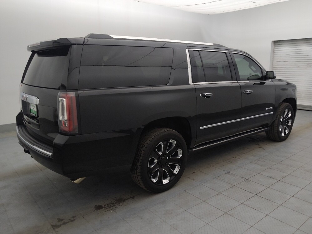 2018 GMC Yukon XL in Lakeland, FL 33815 - 18123003 10