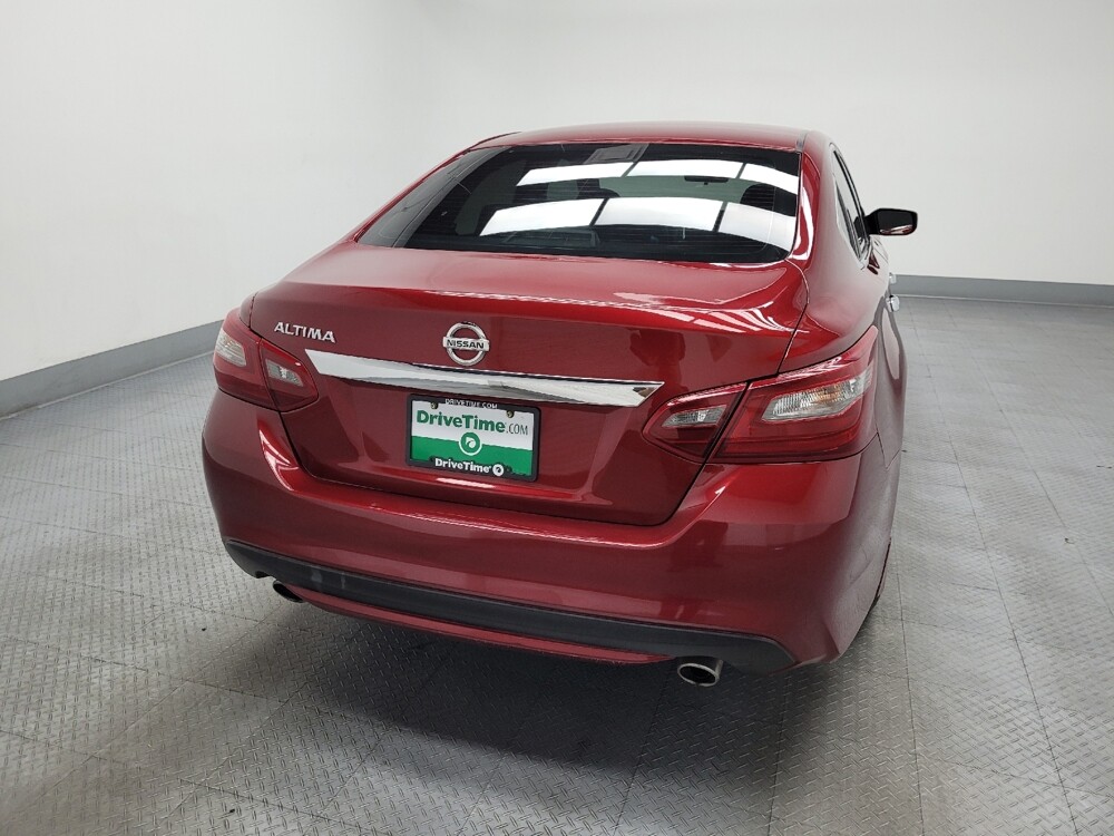 2018 Nissan Altima in Las Vegas, NV 89102 - 18123017 7