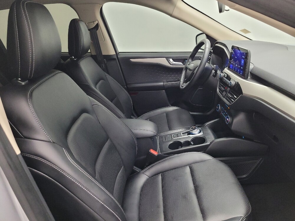 2020 Ford Escape in Las Vegas, NV 89102 - 18123018 21