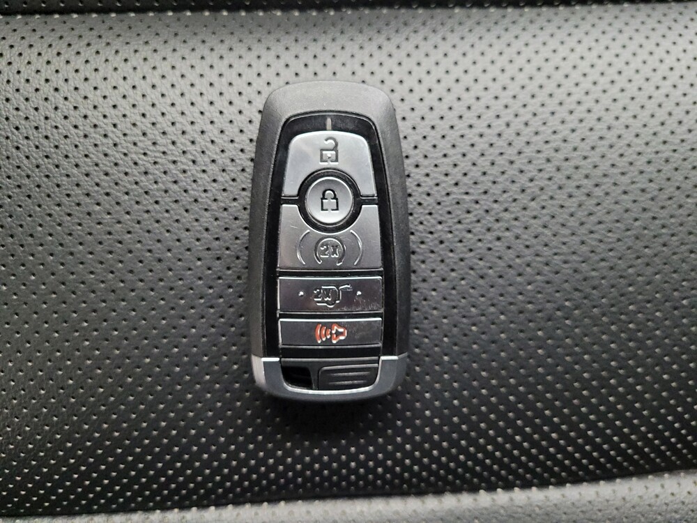 2020 Ford Escape in Las Vegas, NV 89102 - 18123018 32