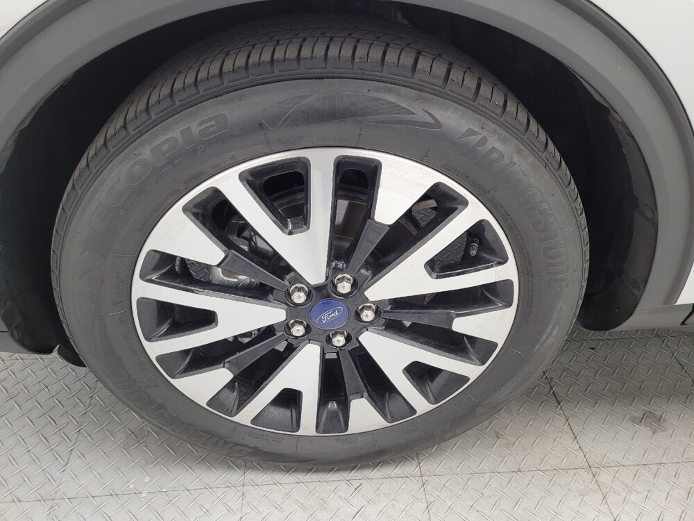 2020 Ford Escape in Las Vegas, NV 89102 - 18123018 31