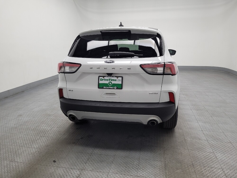 2022 Ford Escape in Las Vegas, NV 89104 - 18123020 7