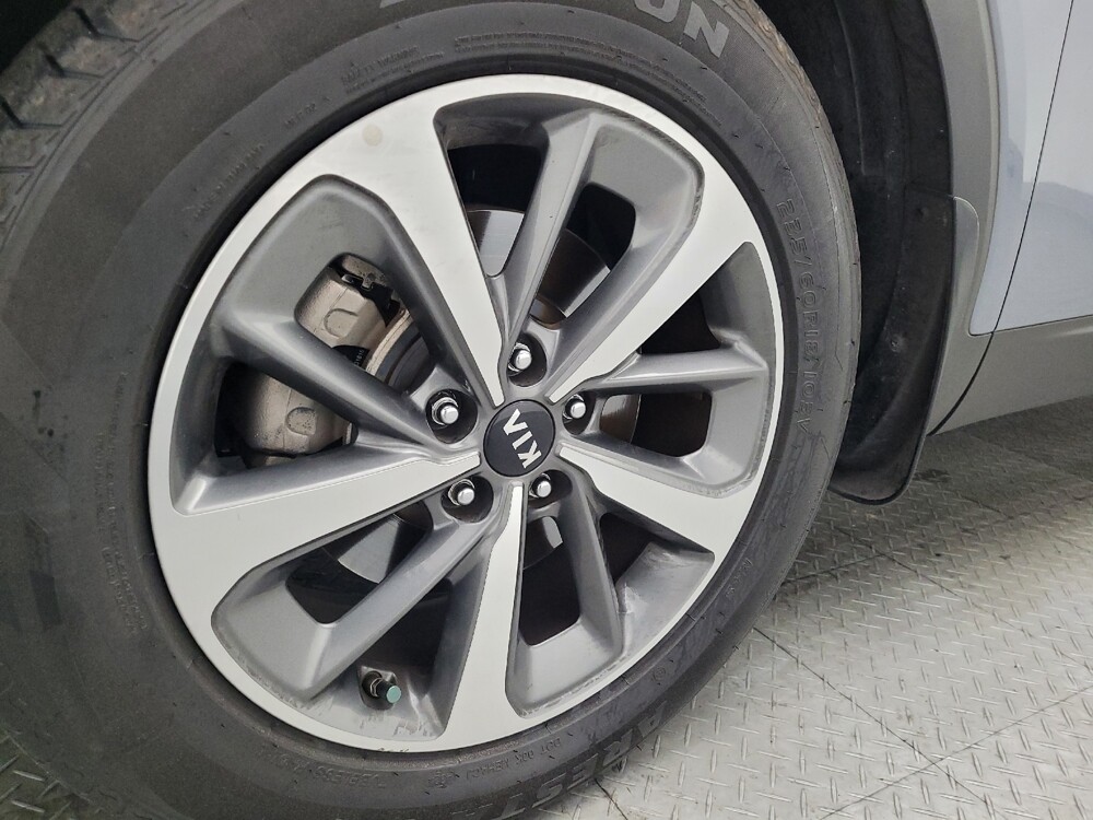 2020 Kia Sorento in Savannah, GA 31419 - 18123031 31