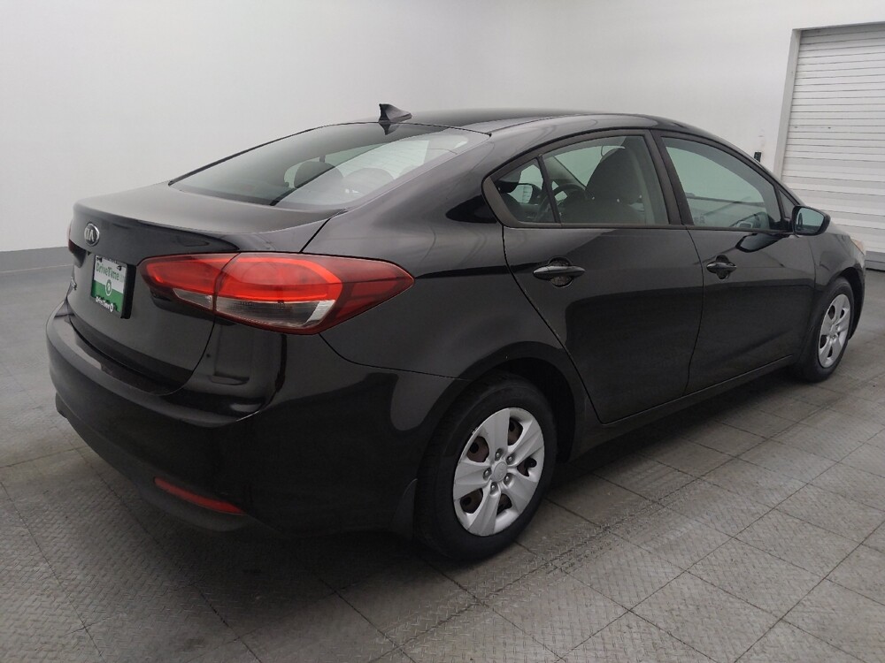 2017 Kia Forte in Salem, VA 24153 - 18123033 9
