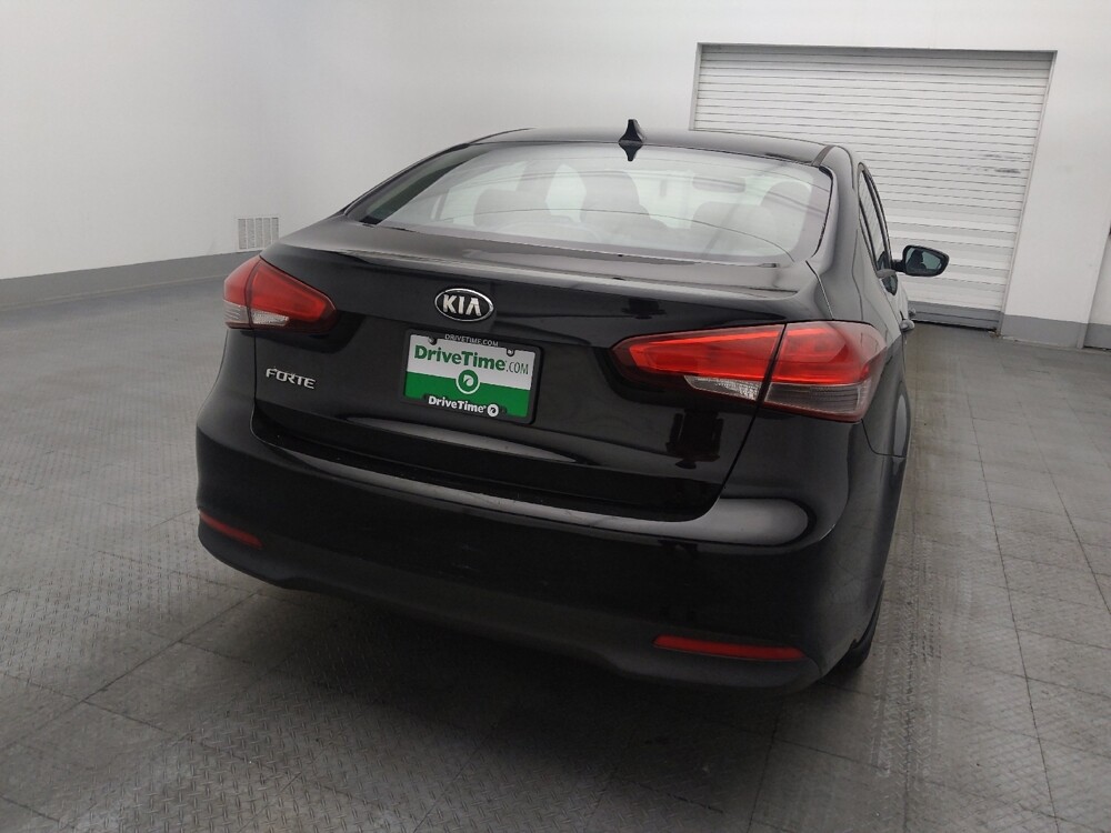 2017 Kia Forte in Salem, VA 24153 - 18123033 7