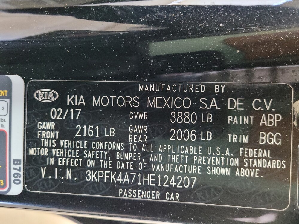 2017 Kia Forte in Salem, VA 24153 - 18123033 33