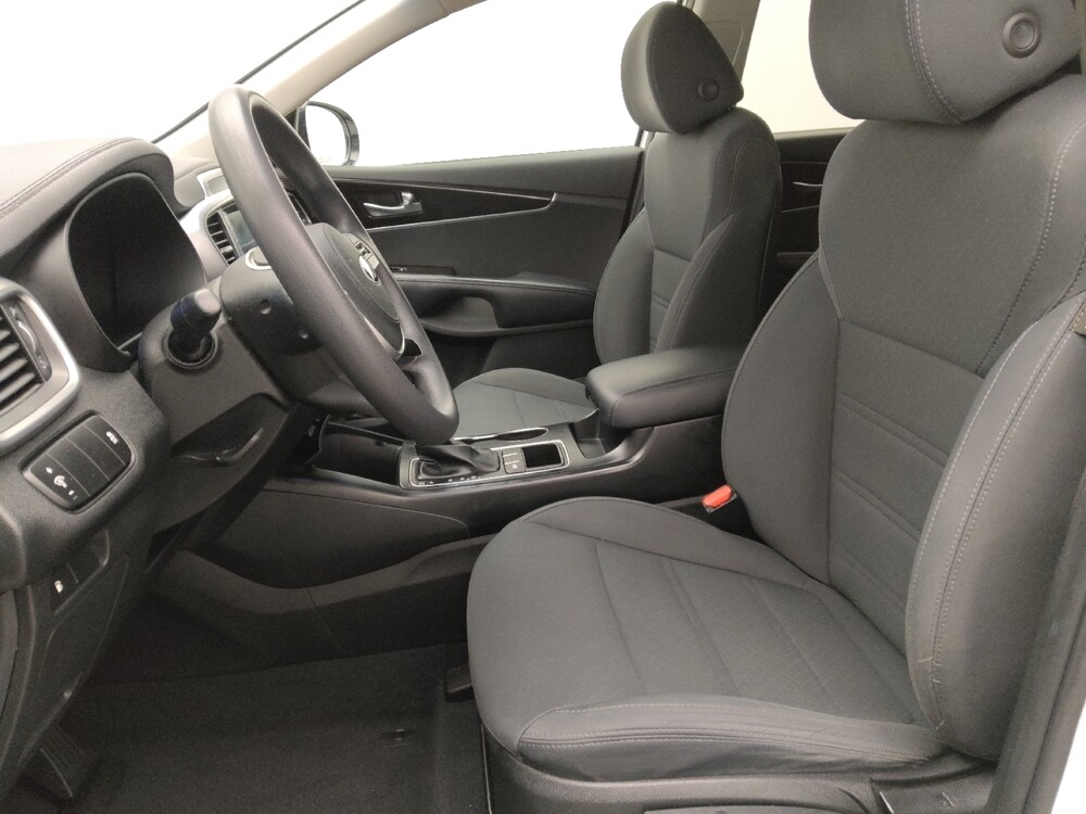 2020 Kia Sorento in Orlando, FL 32808 - 18123037 17