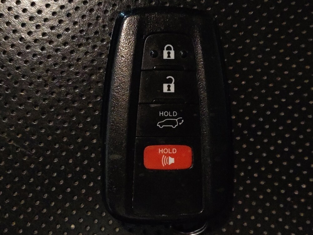 2020 Toyota Highlander in Savannah, GA 31419 - 18123041 32