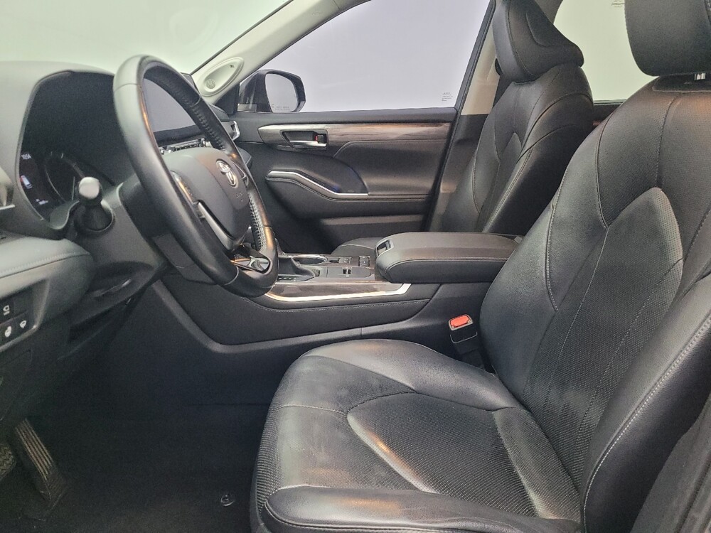 2020 Toyota Highlander in Savannah, GA 31419 - 18123041 17