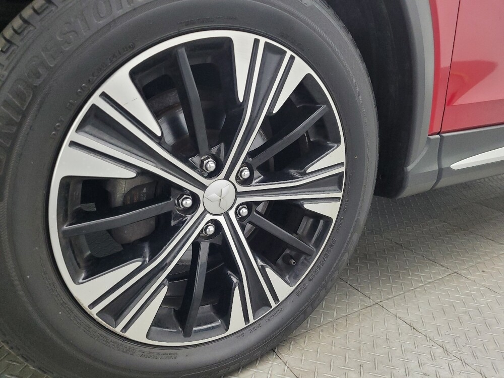 2019 Mitsubishi Eclipse Cross in Jacksonville, FL 32210 - 18123046 31