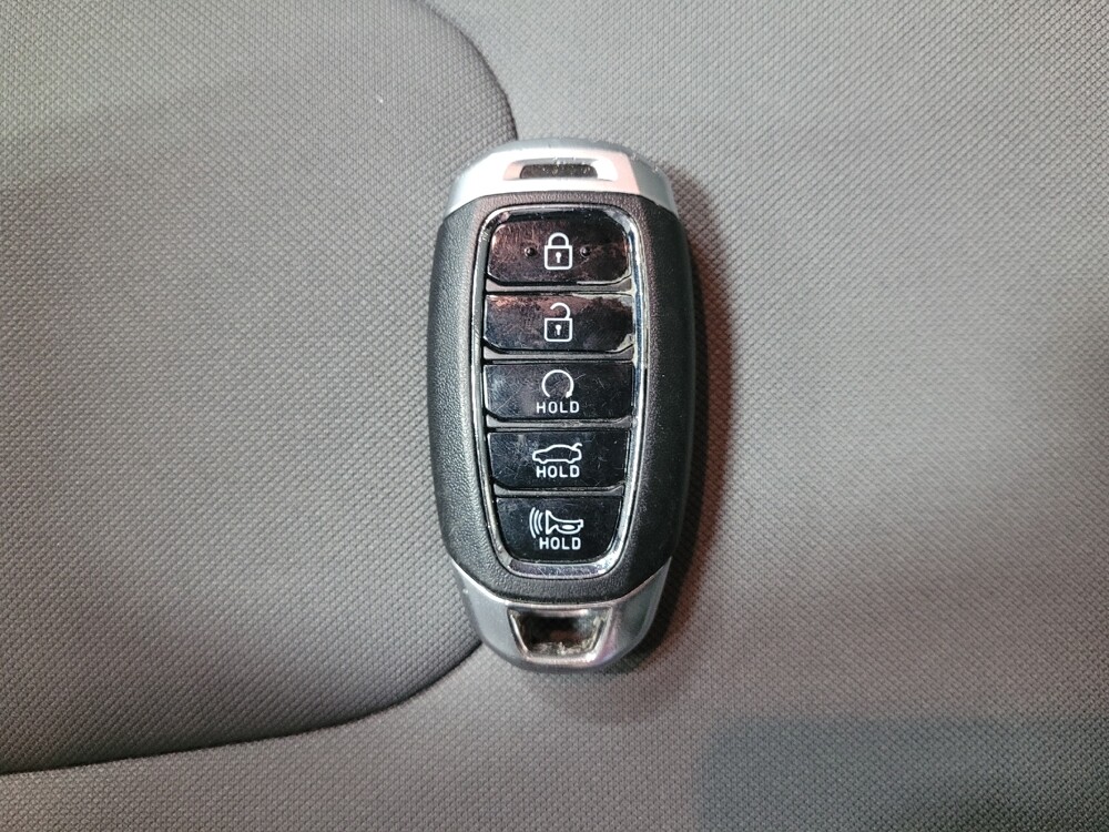 2022 Hyundai Elantra in Conway, SC 29526 - 18123066 32