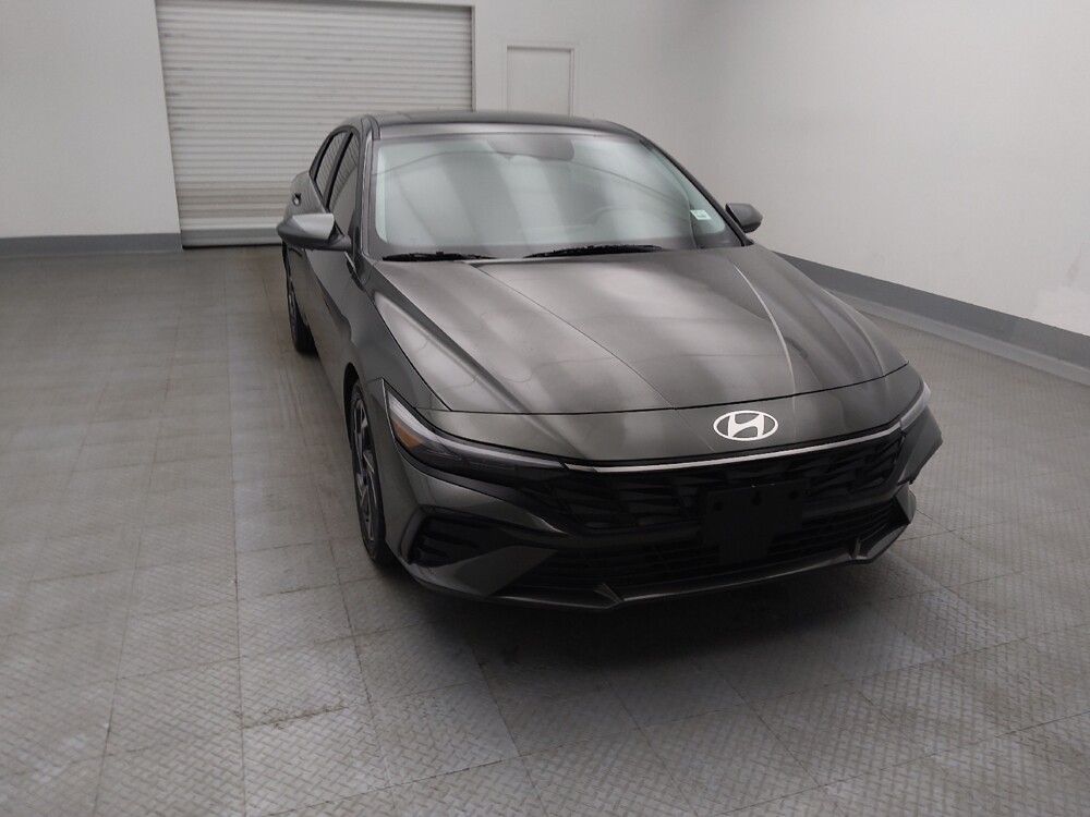 2025 Hyundai Elantra in Lakewood, CO 80215 - 18123083 14