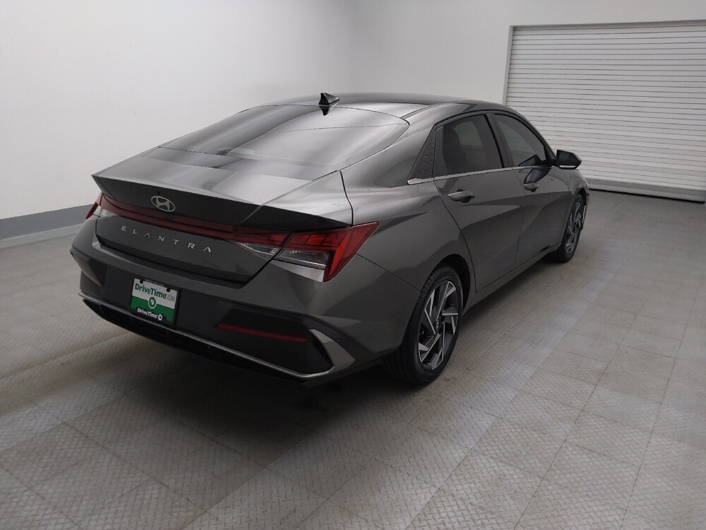 2025 Hyundai Elantra in Lakewood, CO 80215 - 18123083 9