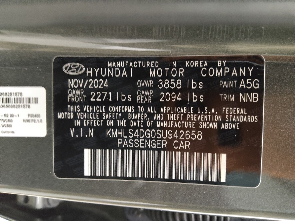 2025 Hyundai Elantra in Lakewood, CO 80215 - 18123083 33