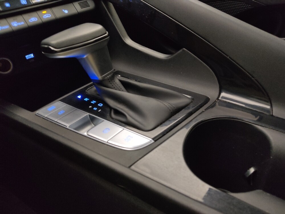 2025 Hyundai Elantra in Lakewood, CO 80215 - 18123083 26