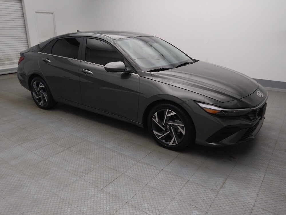 2025 Hyundai Elantra in Lakewood, CO 80215 - 18123083 11