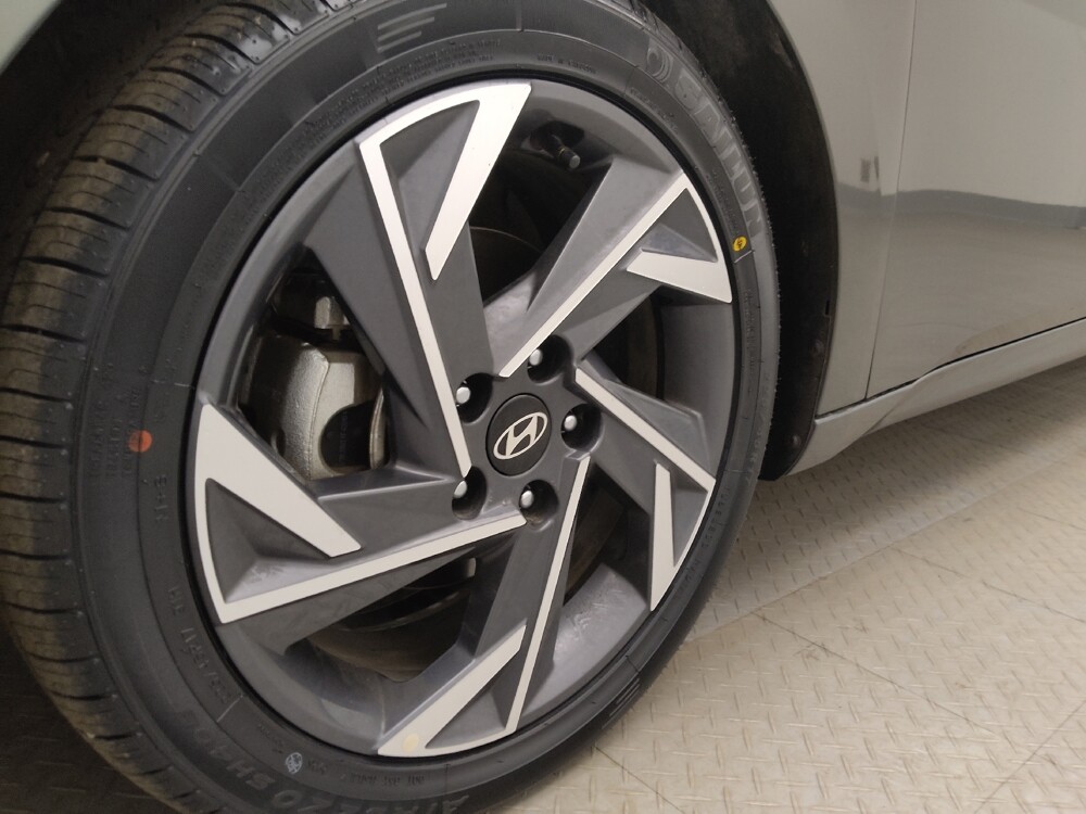 2025 Hyundai Elantra in Lakewood, CO 80215 - 18123083 31