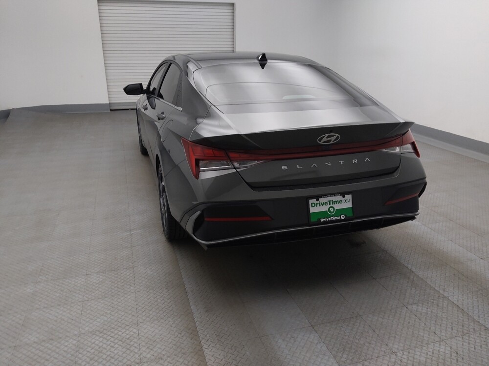 2025 Hyundai Elantra in Lakewood, CO 80215 - 18123083 6