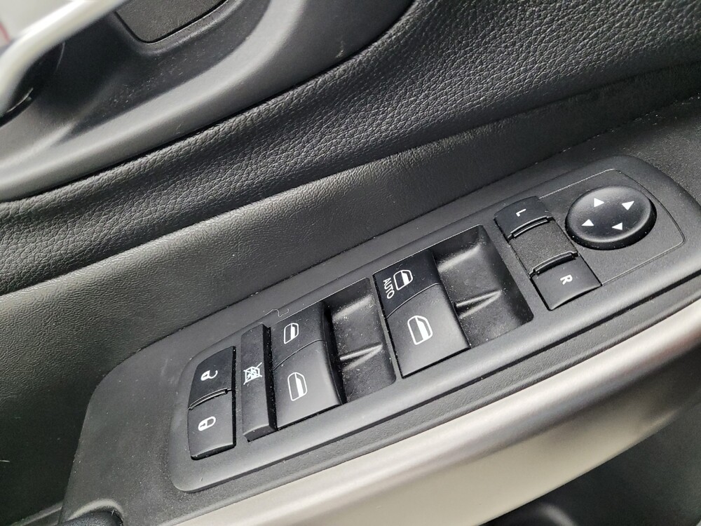 2019 Jeep Cherokee in Huntsville, AL 35816 - 18123086 27