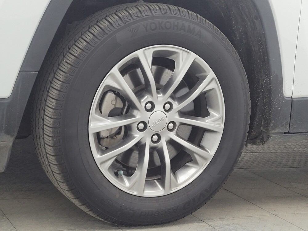 2020 Jeep Cherokee in Memphis, TN 38115 - 18123088 31