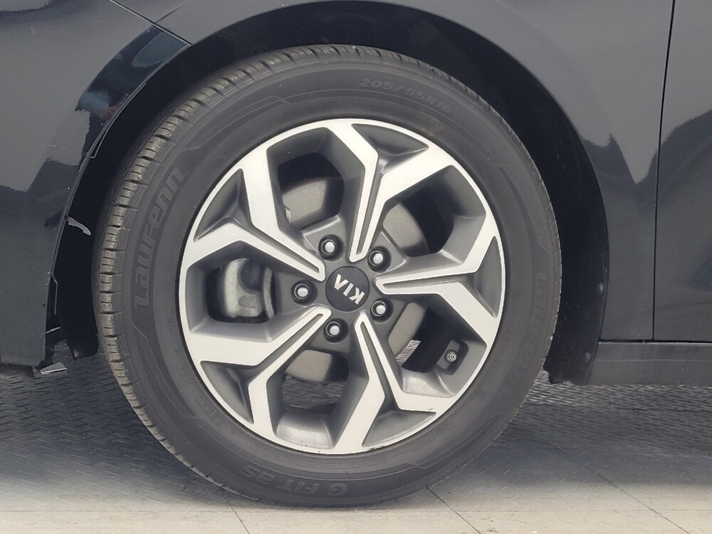 2021 Kia Forte in Madison, TN 37115 - 18123089 31