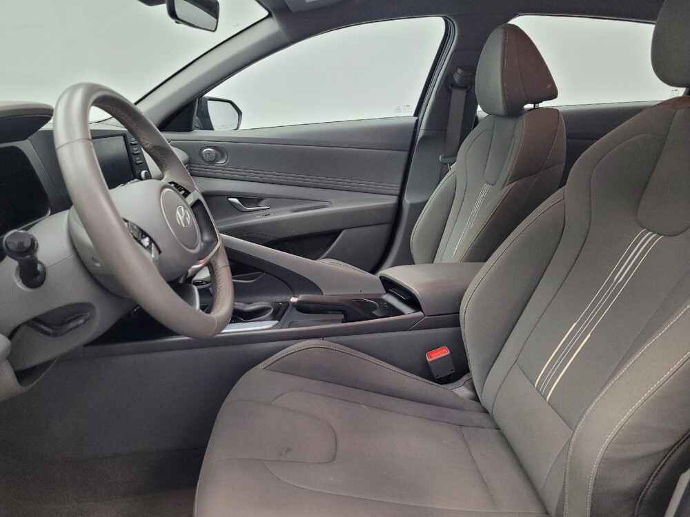 2025 Hyundai Elantra in Huntsville, AL 35816 - 18123094 17
