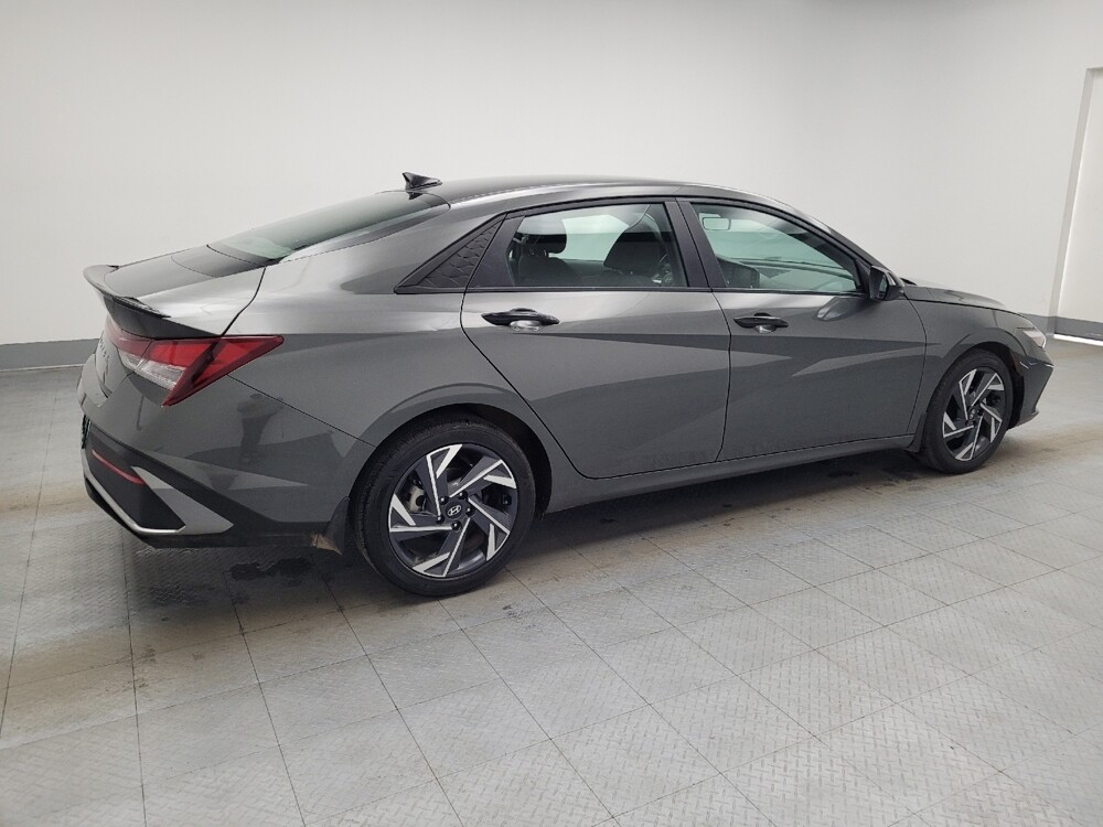 2025 Hyundai Elantra in Huntsville, AL 35816 - 18123094 10