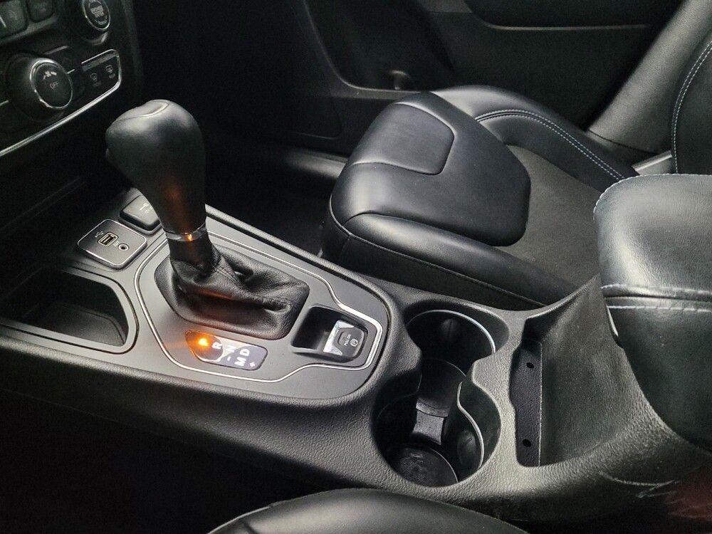 2019 Jeep Cherokee in Huntsville, AL 35816 - 18123098 26