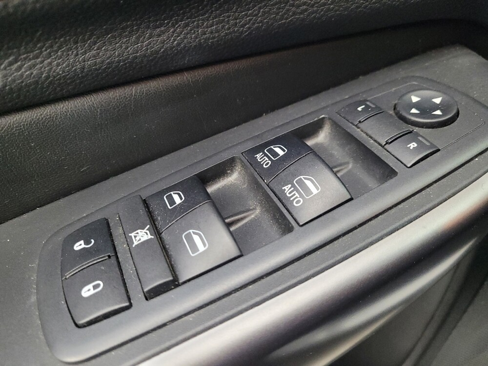 2019 Jeep Cherokee in Huntsville, AL 35816 - 18123098 27