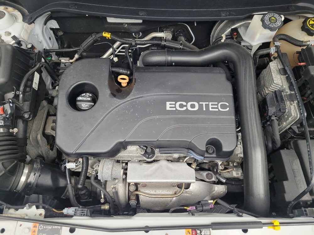 2018 Chevrolet Equinox in Madison, TN 37115 - 18123099 30