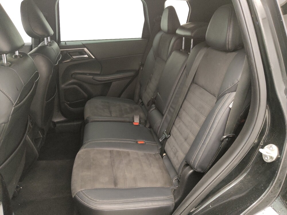 2023 Mitsubishi Outlander in Houston, TX 77060 - 18123104 18