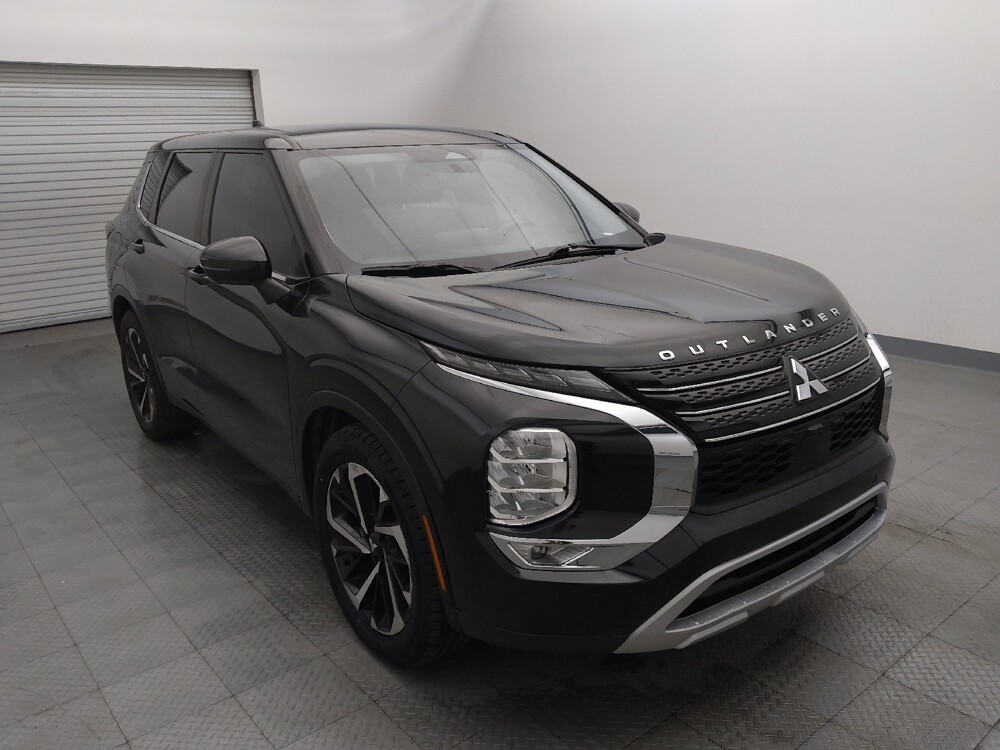 2023 Mitsubishi Outlander in Houston, TX 77060 - 18123104 13