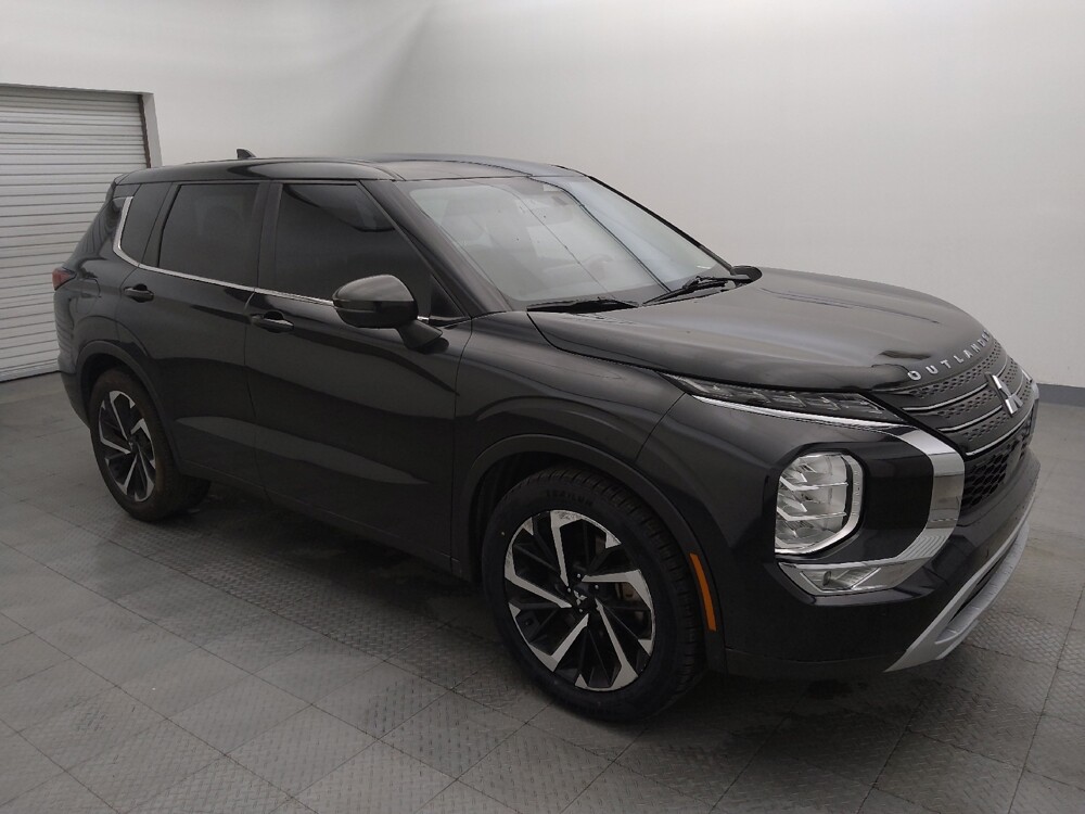 2023 Mitsubishi Outlander in Houston, TX 77060 - 18123104 11