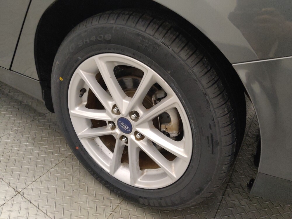 2018 Ford Focus in Houston, TX 77060 - 18123110 31