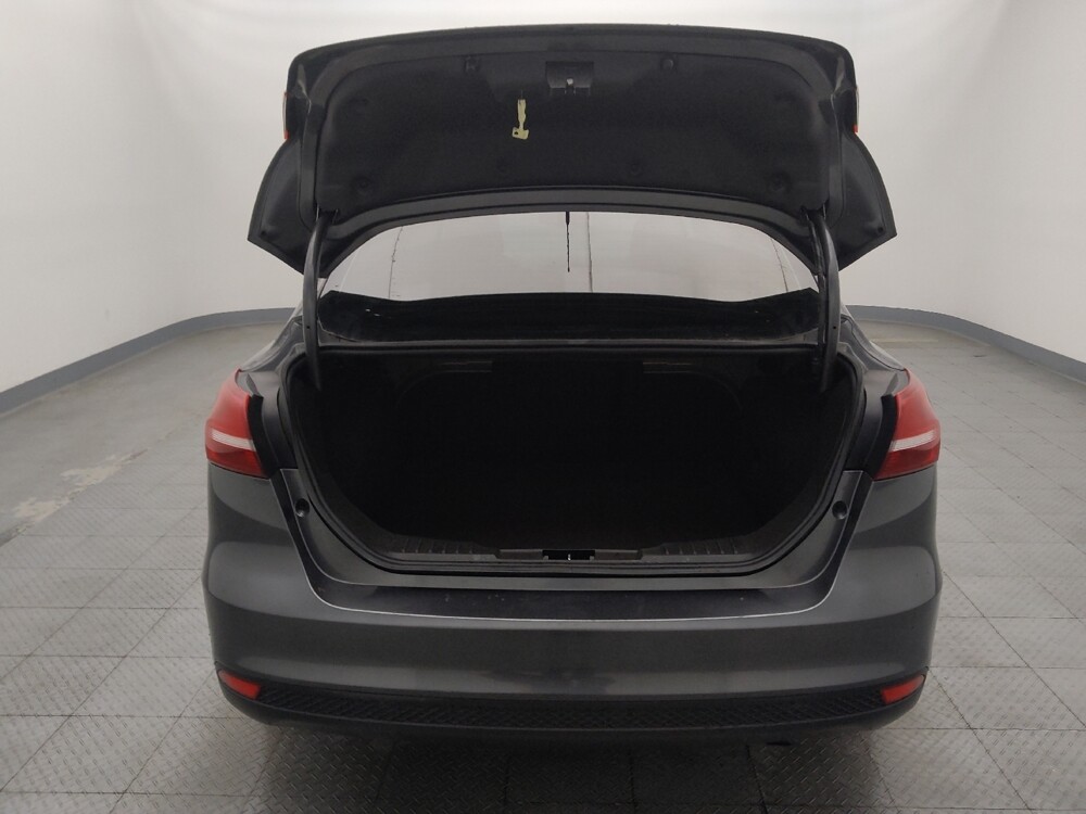 2018 Ford Focus in Houston, TX 77060 - 18123110 29