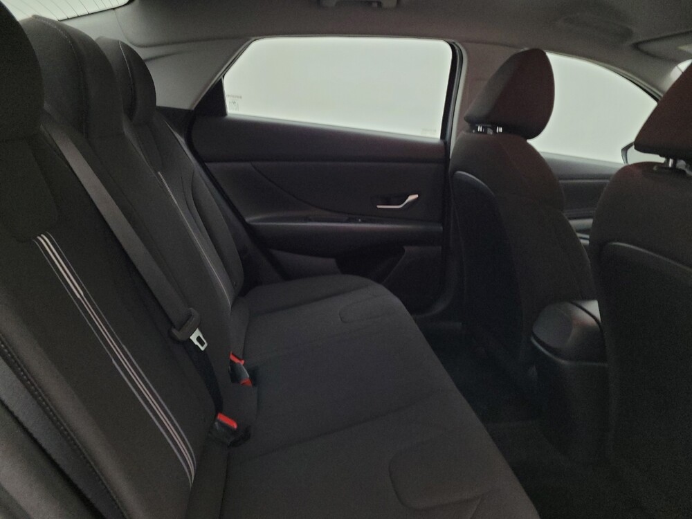 2023 Hyundai Elantra in Cincinnati, OH 45255 - 18123120 19